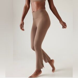 NWT Athleta 1X Transcend Stash Crop Straight Leg